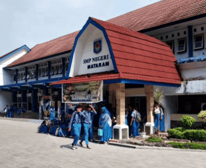 rri.co.id - Kantin Sehat dan Target Nasional, SMPN 15 Mataram Perkuat Program PJAS Aman